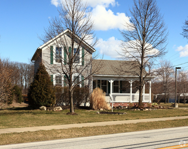 1119 Bassett Rd, Westlake, OH à vendre - Photo du bâtiment - Image 2 de 15