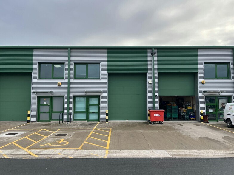 Tachbrook Park, Warwick à louer - Photo du bâtiment - Image 1 de 11