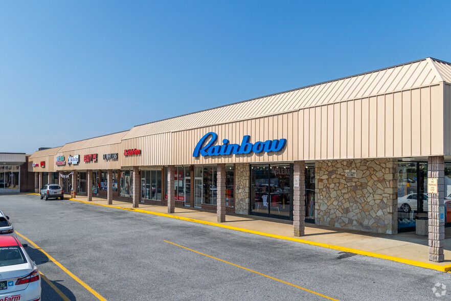 1-196 Penn Mart Shoppnig Ctr, New Castle, DE for lease - Building Photo - Image 1 of 7