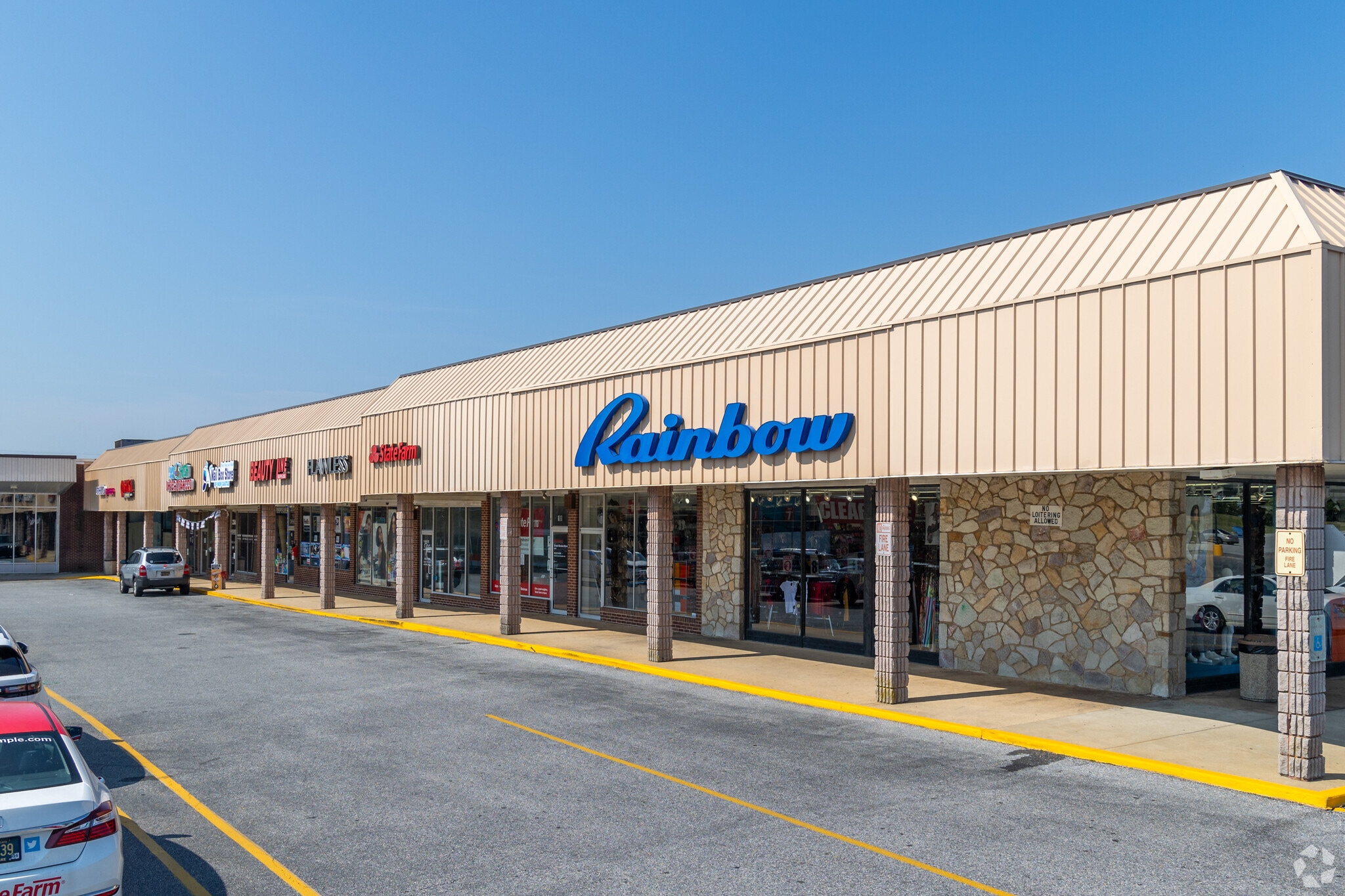 1-196 Penn Mart Shoppnig Ctr, New Castle, DE for lease Primary Photo- Image 1 of 8