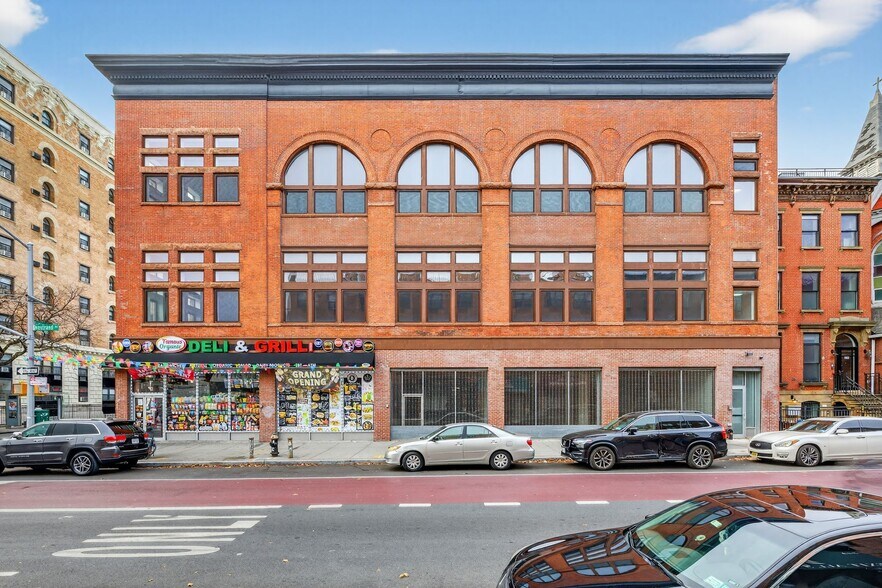 403 Gates Ave, Brooklyn, NY for sale - Building Photo - Image 2 of 14