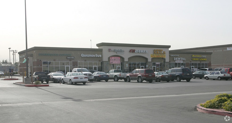 2585 S Nellis Blvd, Las Vegas, NV for lease - Building Photo - Image 2 of 7