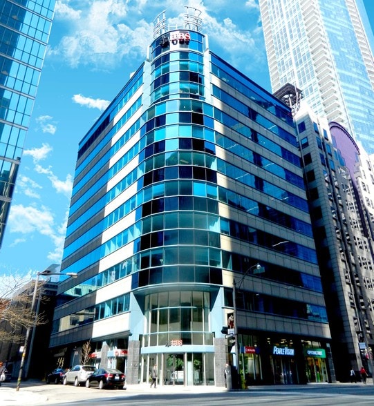 154 University Ave, Toronto, ON à louer - Photo du bâtiment - Image 2 de 4