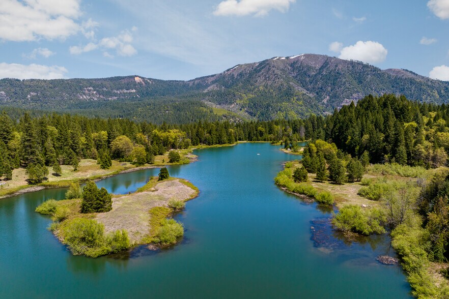 31419 Hagen Flat rd, Big Bend, CA à vendre - Photo du bâtiment - Image 2 de 42