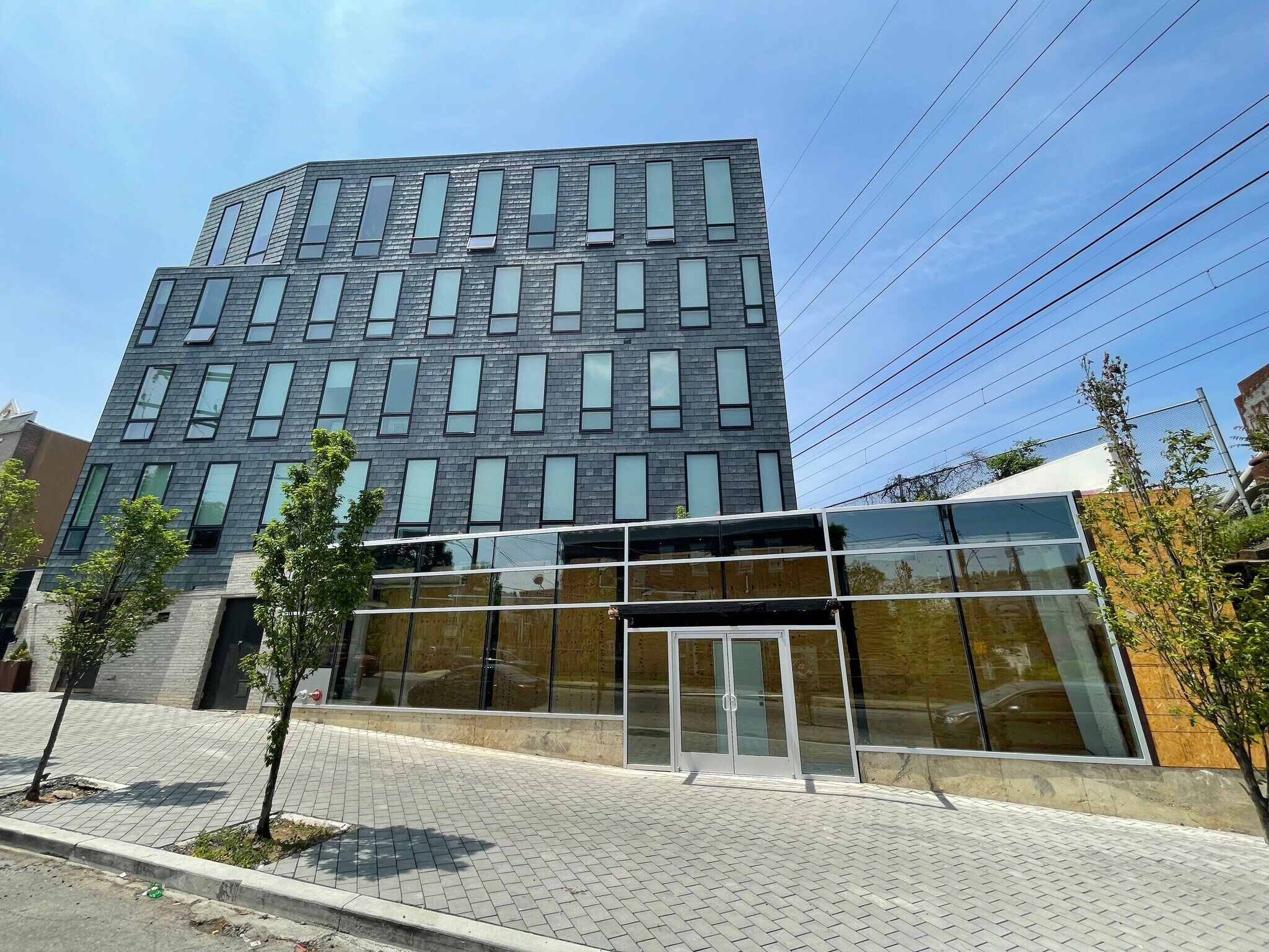 5013 Springfield Ave, Philadelphia, PA à louer Photo du bâtiment- Image 1 de 6