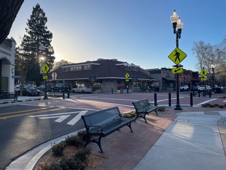 381-395 Hartz Ave, Danville, CA à louer - Photo du bâtiment - Image 2 de 15