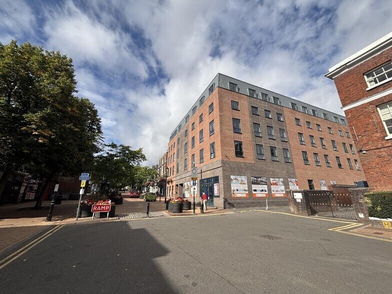 47 Ironmarket, Newcastle Under Lyme à louer - Photo du bâtiment - Image 3 de 15