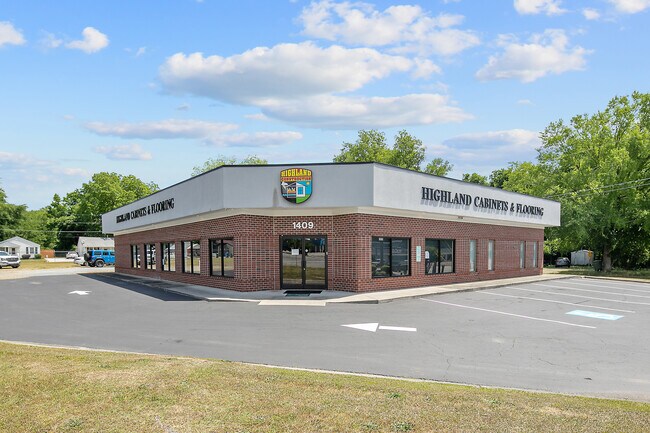 Plus de détails pour 1409 Clinton Rd, Fayetteville, NC - Commerce de détail à louer