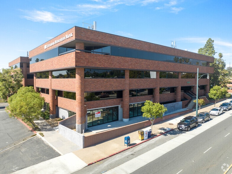 625 Fair Oaks Ave, South Pasadena, CA for lease - Building Photo - Image 1 of 23