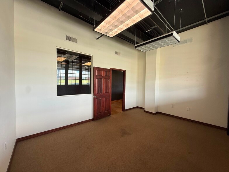 601 N National Ave, Springfield, MO à louer - Photo intérieure - Image 3 de 19