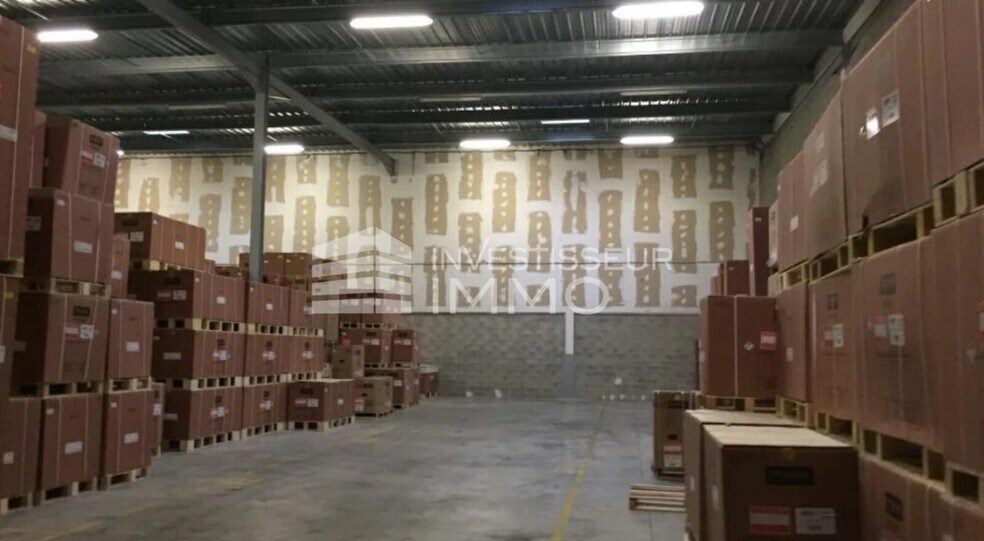 Flex in Combs-la-Ville for lease - Building Photo - Image 3 of 4
