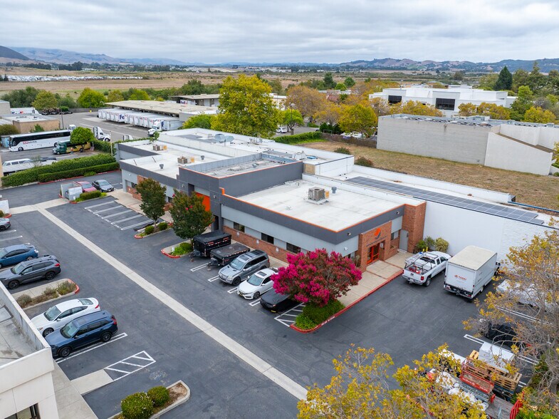 3437 Empresa Dr, San Luis Obispo, CA à vendre - Photo du bâtiment - Image 3 de 27
