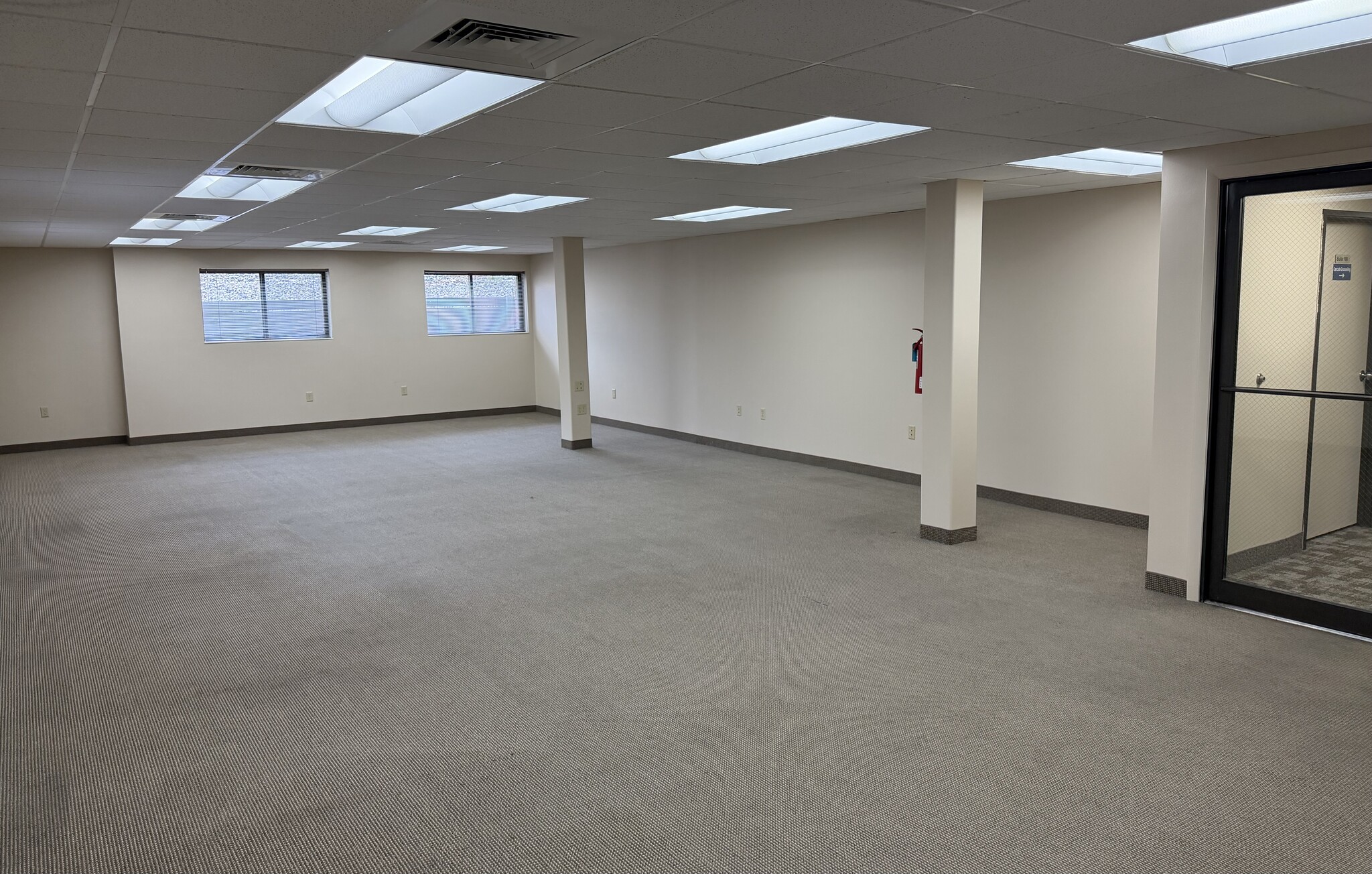 75 W 100 S, Logan, UT for lease Interior Photo- Image 1 of 3
