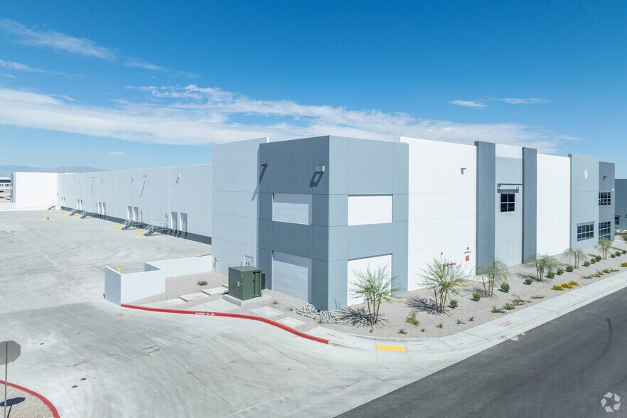 8321 W Badura Ave, Las Vegas, NV à vendre - Photo du bâtiment - Image 2 de 6