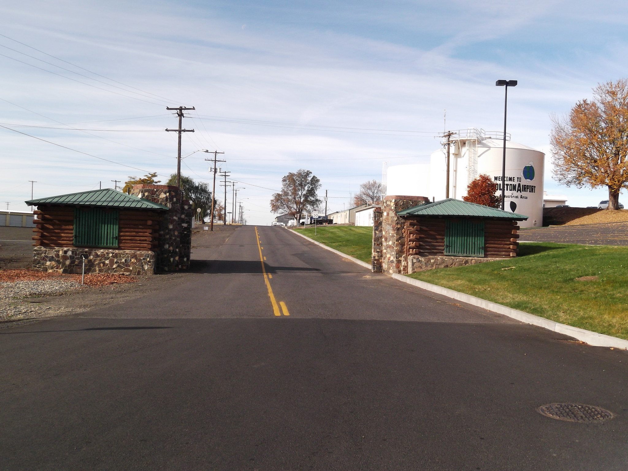 NW Airport Rd, Pendleton, OR for lease Building Photo- Image 1 of 3