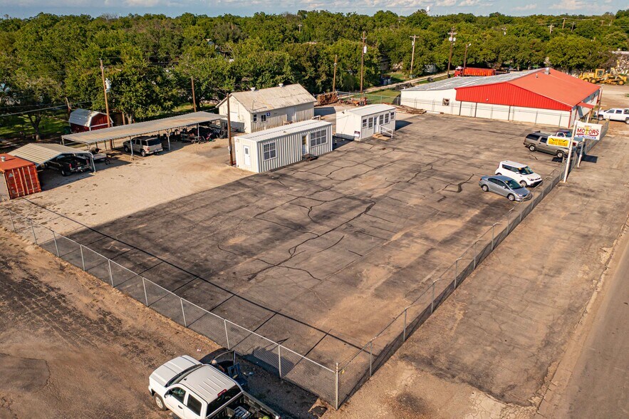 1112 W Main St, Olney, TX à vendre - Photo du bâtiment - Image 3 de 11