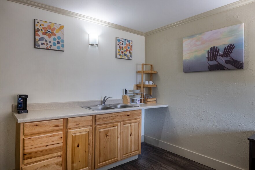 102 Rogers Ln, Livingston, MT à vendre - Photo du bâtiment - Image 3 de 20