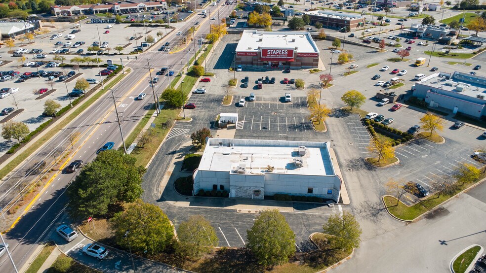 1501 Algonquin Rd, Rolling Meadows, IL à louer - Photo du bâtiment - Image 3 de 4