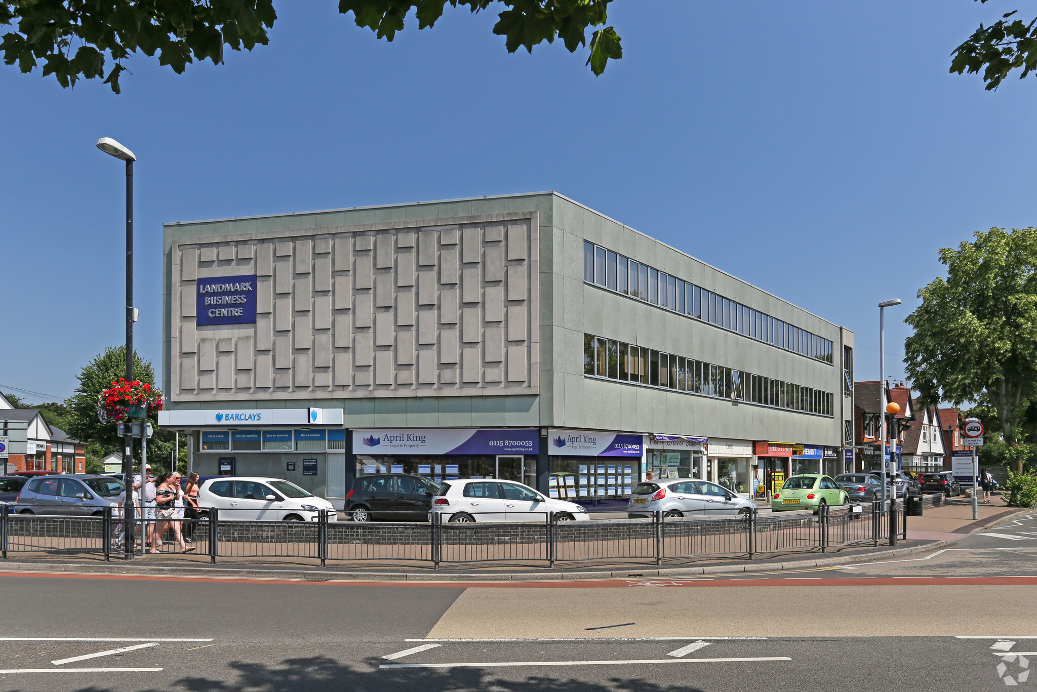 Tudor Sq, West Bridgford à louer Photo principale- Image 1 de 17