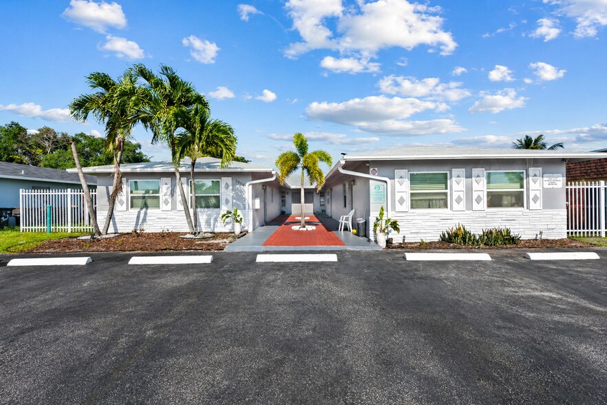 3910 NW 30th Ter, Lauderdale Lakes, FL à vendre - Photo du bâtiment - Image 2 de 20