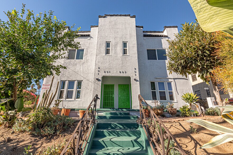801 N Alexandria Ave, Los Angeles, CA à vendre - Photo du bâtiment - Image 2 de 40