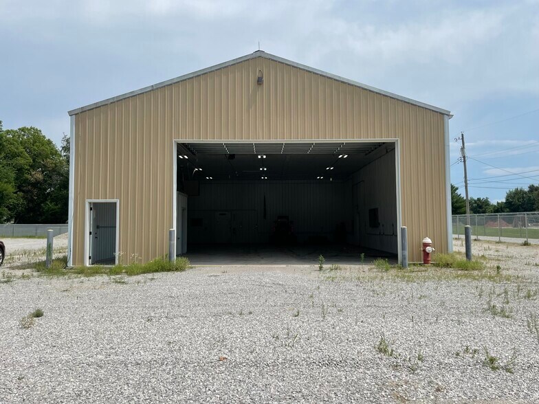 1600-1602 Centreville Ave, Belleville, IL à louer - Photo du bâtiment - Image 2 de 6