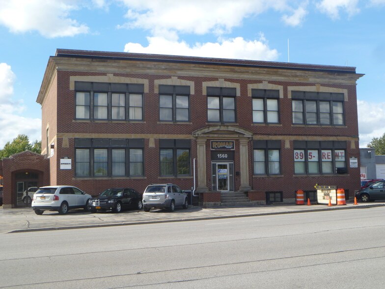 1560 Harlem Rd, Cheektowaga, NY à louer - Photo du bâtiment - Image 2 de 6