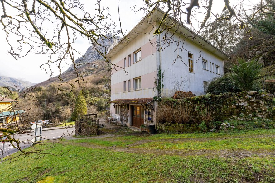 Km 45 Carretera Panes-Cangas de Onis, Peñamellera Alta, Asturias à vendre - Photo du bâtiment - Image 3 de 4