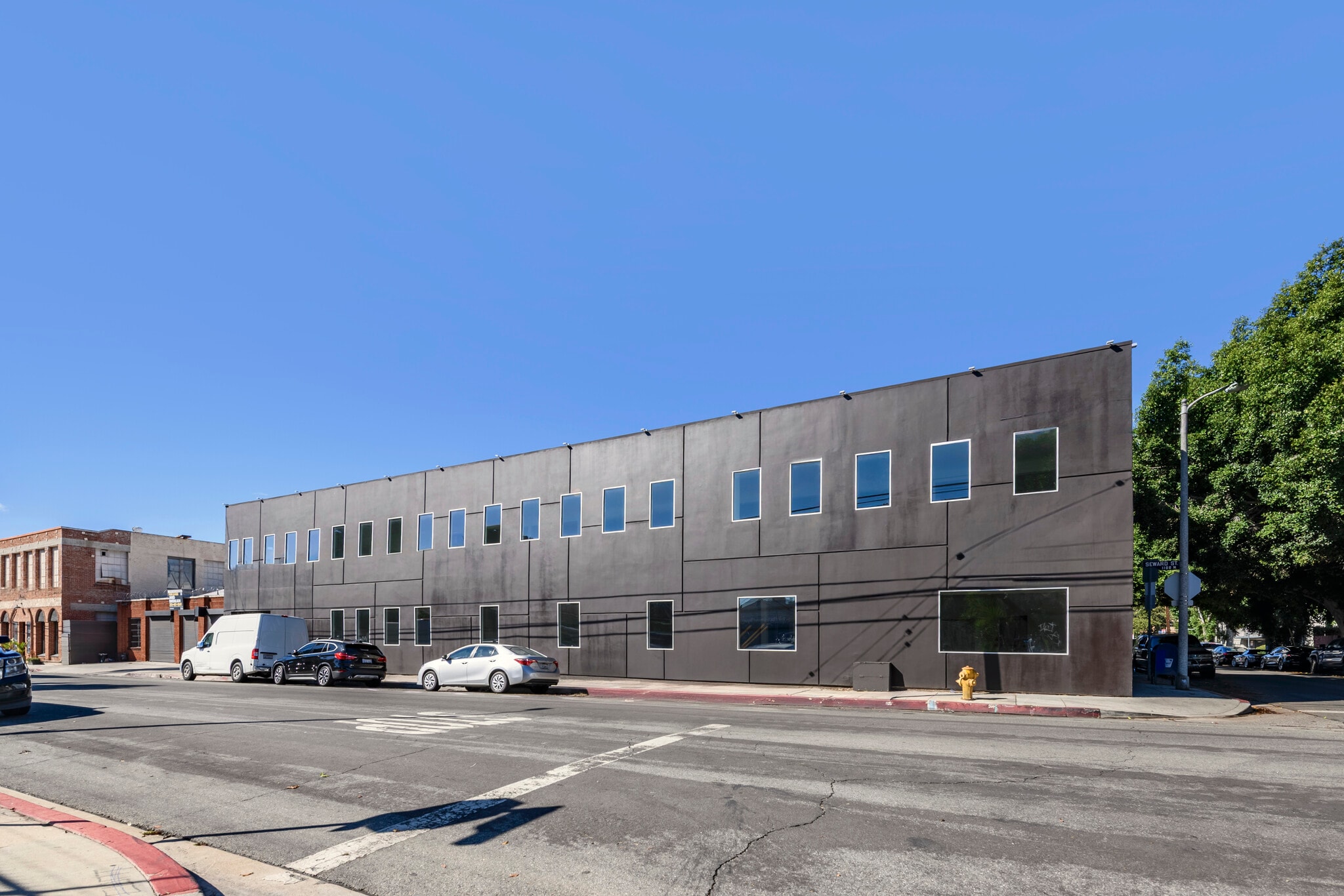 6600 Lexington Ave, Los Angeles, CA for lease Primary Photo- Image 1 of 13