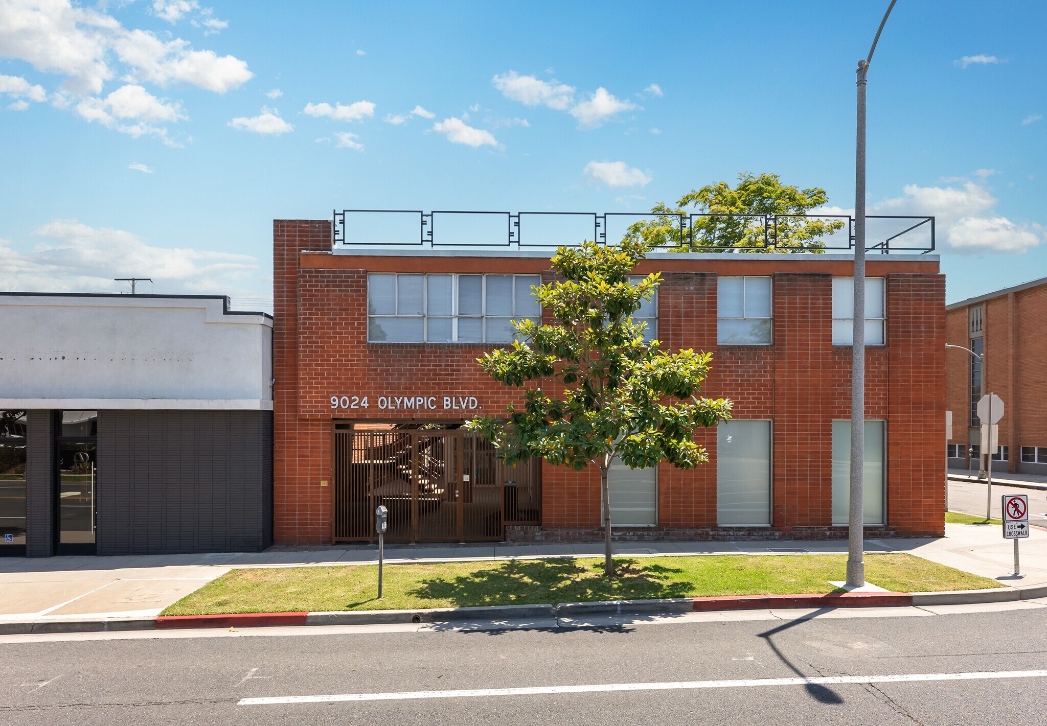 9024 W Olympic Blvd, Beverly Hills, CA à louer Photo principale- Image 1 de 36