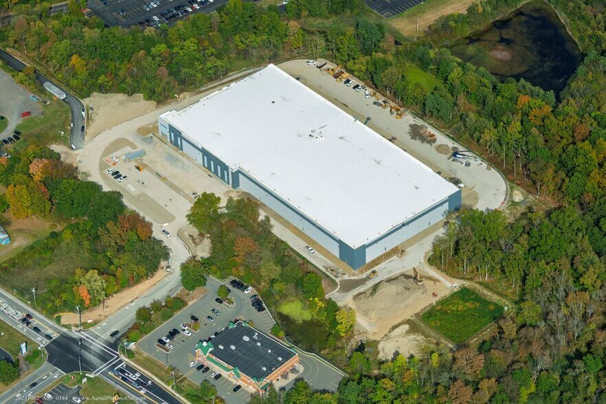 14 Moosilauke Dr, Montgomery, NY for lease - Building Photo - Image 2 of 6