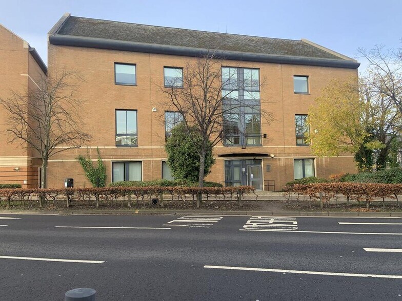 5 Leechlee Rd, Hamilton à louer - Photo du bâtiment - Image 3 de 12