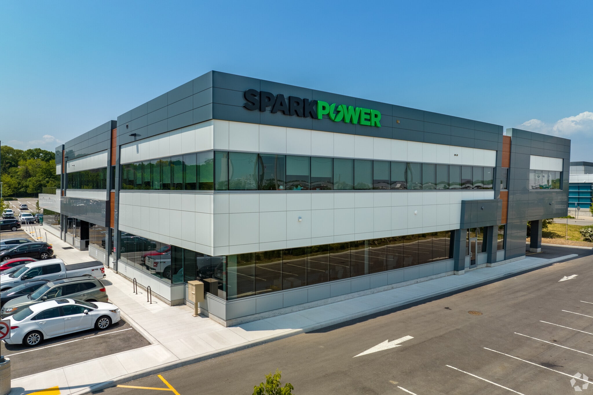 1337 North Service Rd E, Oakville, ON à vendre Photo du bâtiment- Image 1 de 1