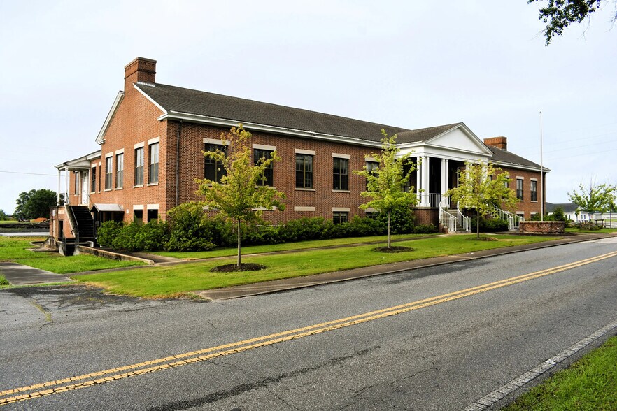 755 Lee St, Alexander City, AL à louer - Photo du bâtiment - Image 3 de 21