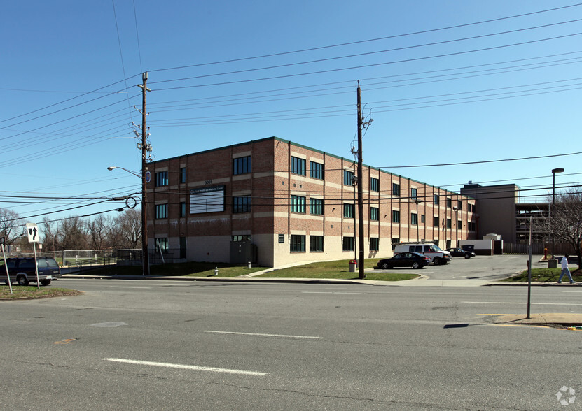 5001 Silver Hill Rd, Suitland, MD à vendre - Photo du bâtiment - Image 1 de 1