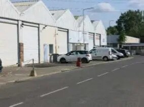 Industrial in Vénissieux for lease - Building Photo - Image 2 of 3