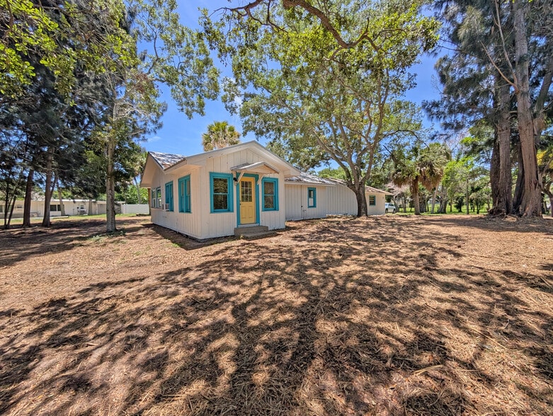 2735 Allen Hill Ave, Melbourne, FL for lease - Building Photo - Image 3 of 9