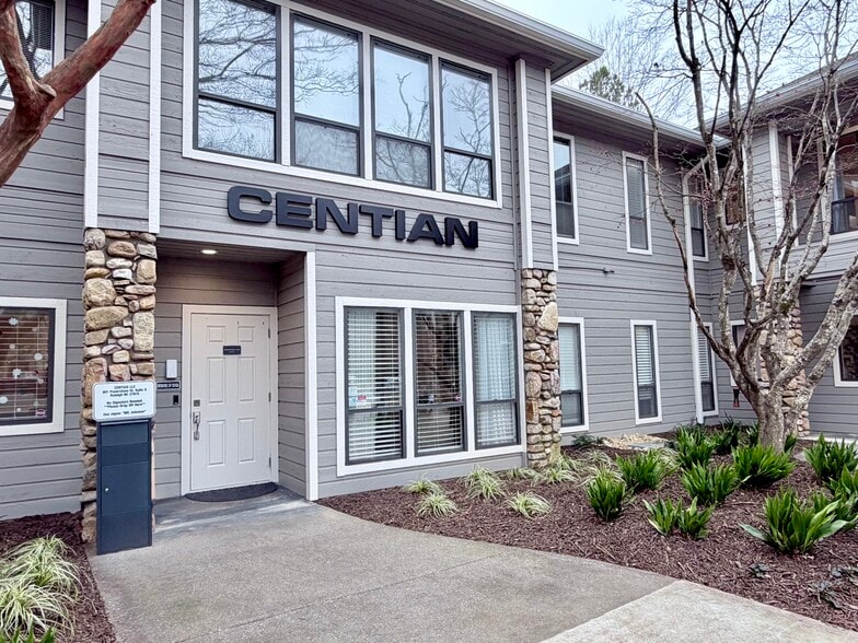 901 Paverstone Dr, Raleigh, NC for lease - Building Photo - Image 2 of 22