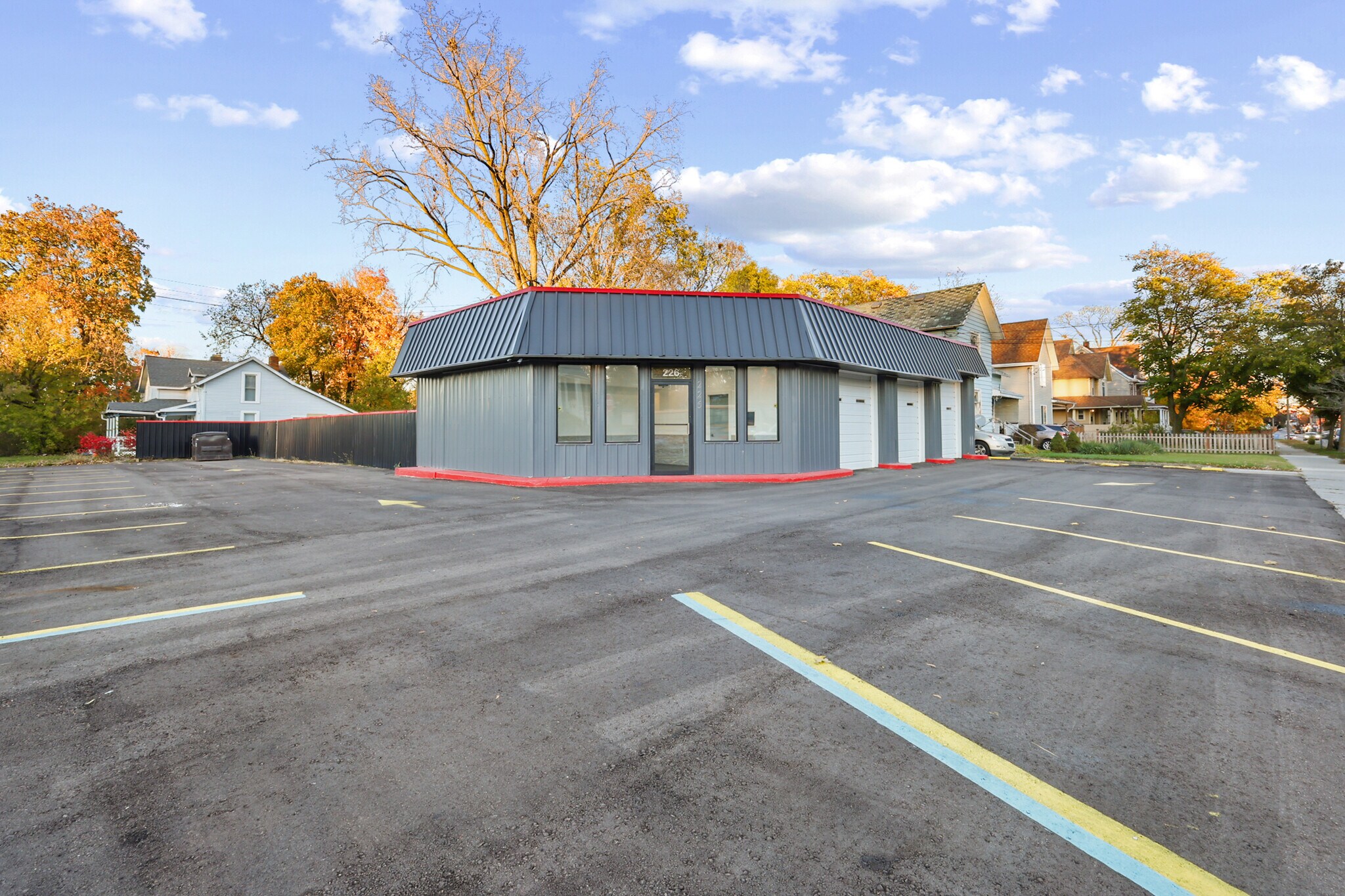 226 W Cesar E Chavez Ave, Lansing, MI à vendre Photo du bâtiment- Image 1 de 10