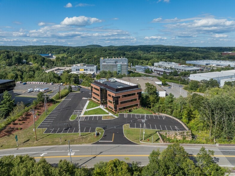 11 Pleasant Street Connector, Framingham, MA for lease - Building Photo - Image 3 of 15