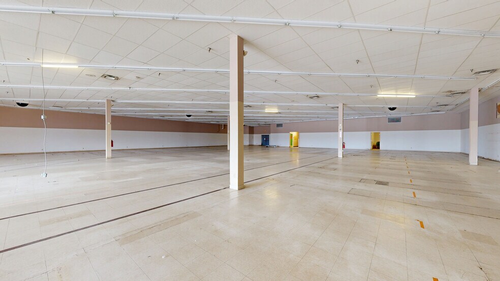 4908 Rt 30 Hwy, Amsterdam, NY à louer - Numérisation 3D de Matterport - Image 3 de 16