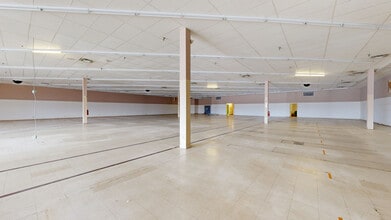 4908 Rt 30 Hwy, Amsterdam, NY à louer Numérisation 3D de Matterport- Image 2 de 19