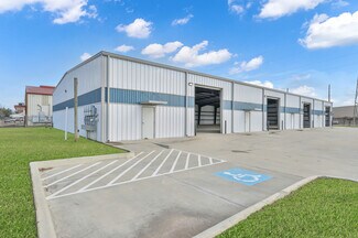 Plus de détails pour 535 S Persimmon St, Tomball, TX - Industriel à louer