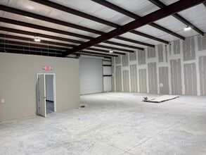 5741 S Pine Ave, Ocala, FL for sale Interior Photo- Image 2 of 11