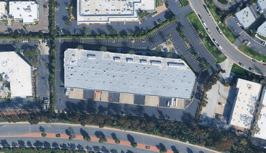 2777 Loker Ave W, Carlsbad, CA à louer Photo du bâtiment- Image 1 de 2