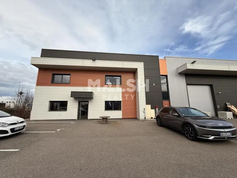 Flex in Jonage for lease Building Photo- Image 1 of 13
