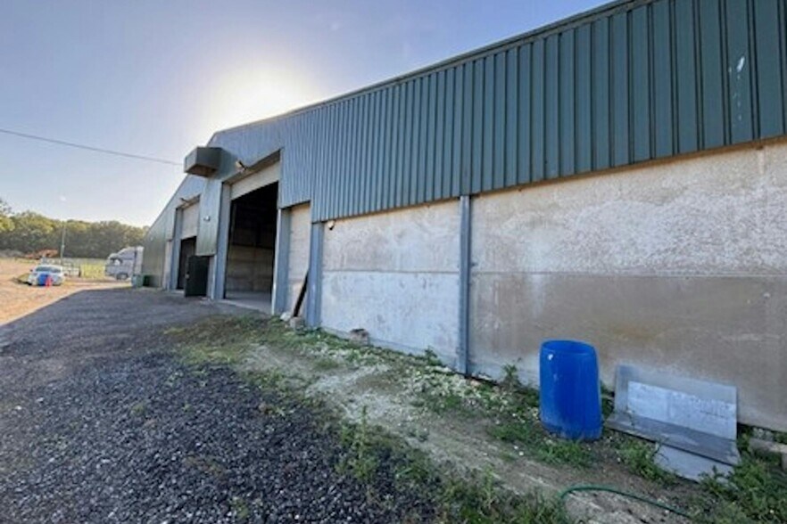 Long Lane, Odiham à louer - Photo du bâtiment - Image 2 de 2