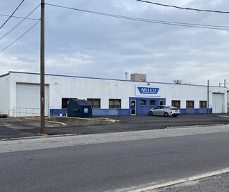 Plus de détails pour 66 Marine St, Farmingdale, NY - Industriel à louer