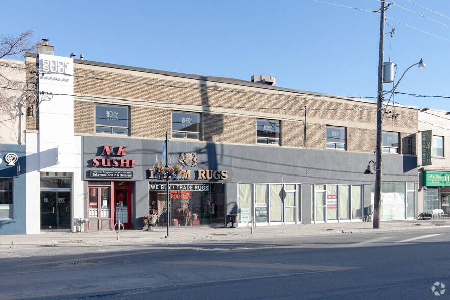 368-378 Eglinton Av W, Toronto, ON à vendre - Photo principale - Image 1 de 1