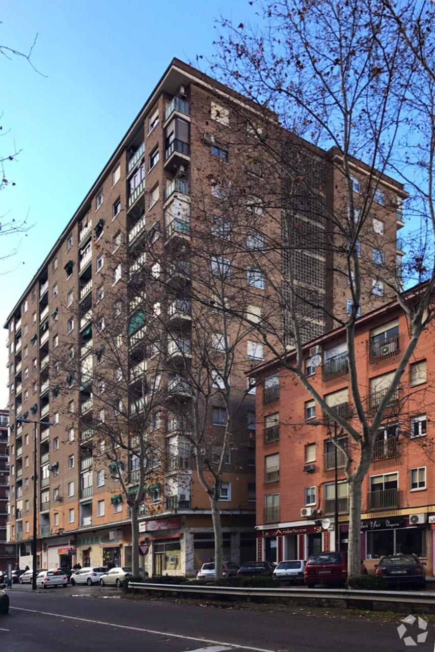 Calle Capitán Cortés, 31, Talavera de la Reina, Toledo for sale Primary Photo- Image 1 of 3